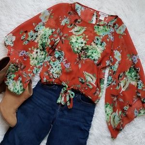 Cute floral crop top !